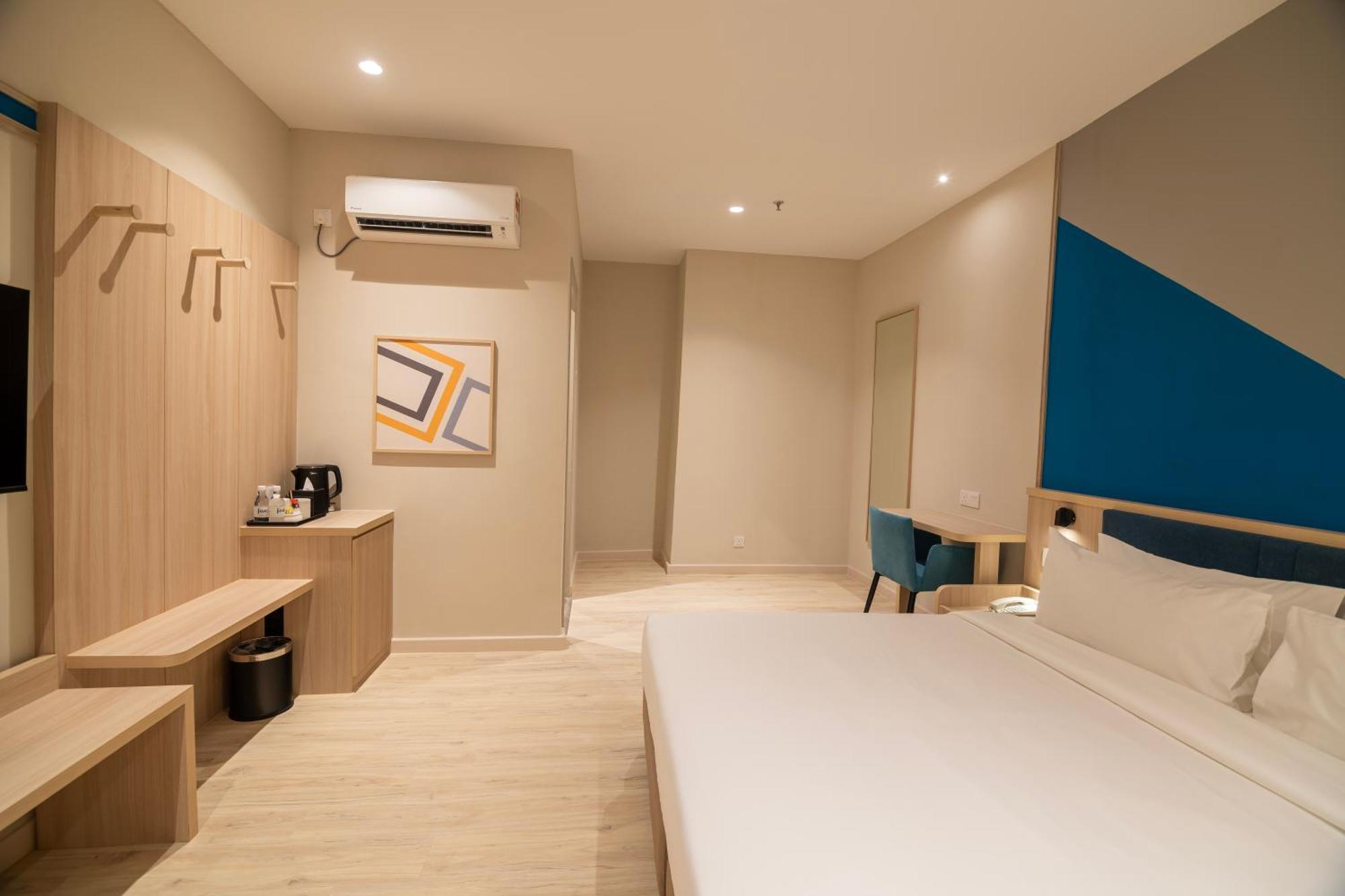 Fives Meldrum 3* Johor Bahru