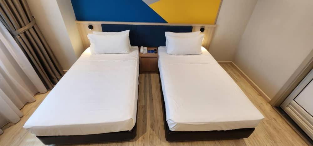 Hotel Fives Meldrum