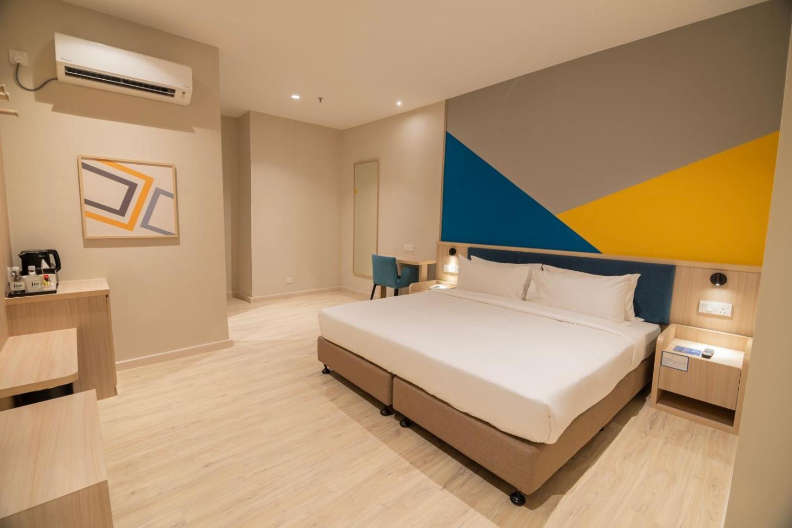 Fives Meldrum 3* Johor Bahru